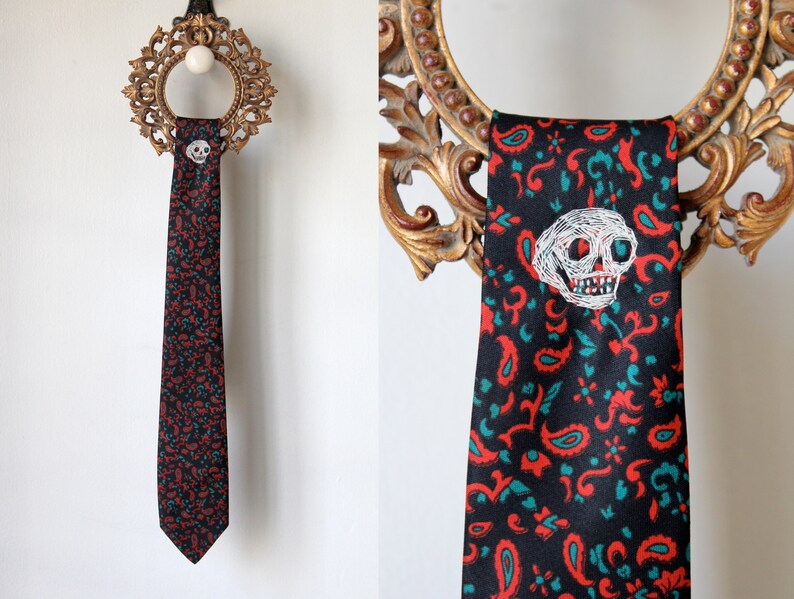 Skull tie hand embroidered 60 s italian vintage paisley silk tie grim placed design skeleton embroidery customized vintage one of a kind