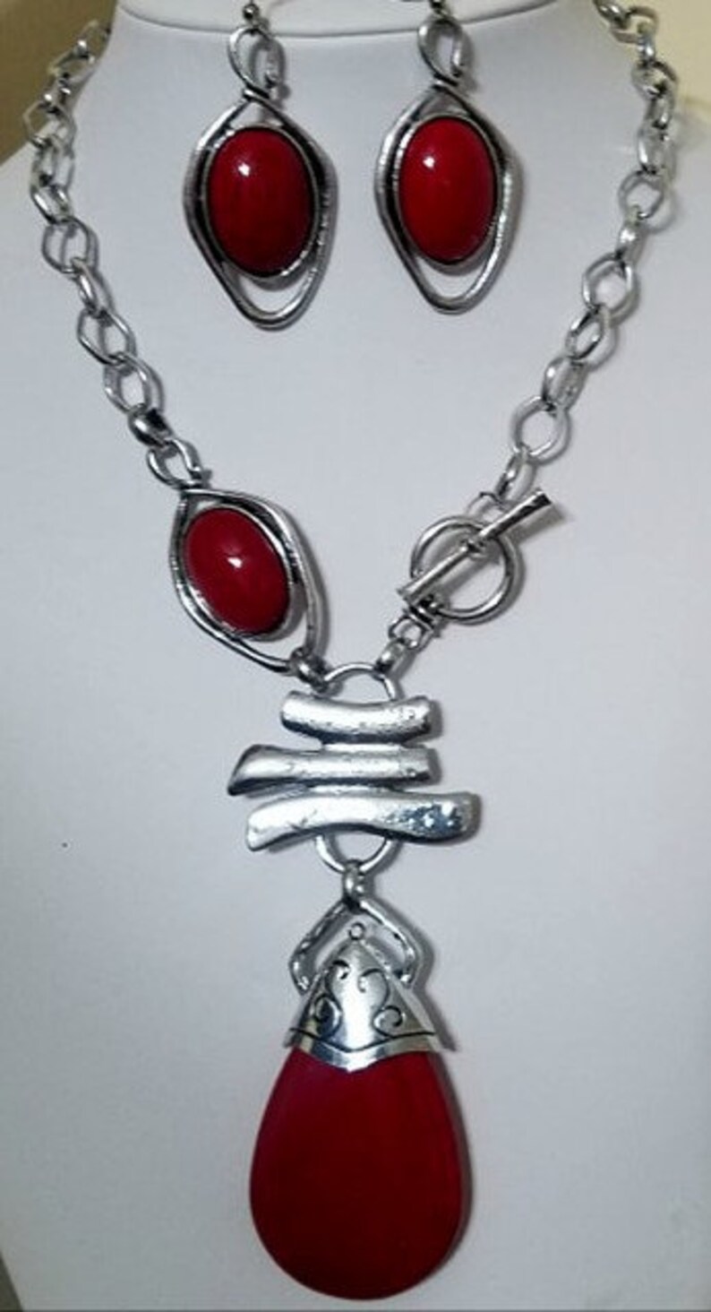 Lovely Vintage Costume Set Jewelry Hook Earrings Necklace Silver Tone Red HandmadeChunky