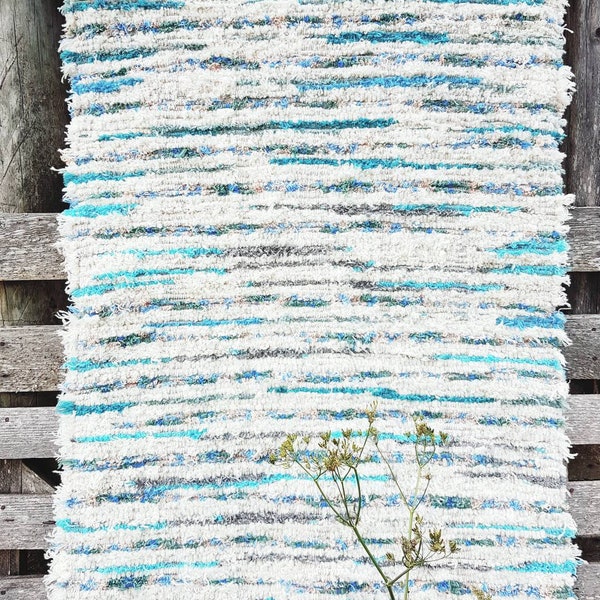 Hand woven Blue white Rug, Bedroom shag rug, white Bedrooms rug, sea Rug, Soft Wool Rug, hand woven cozy rug, Fluffy  Wool Yarn  Rug
