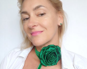 Flower Choker, Necklace Velvet Choker, green rose choker, Victorian gothic flower tie choker, gift for women, romantic wedding choker.