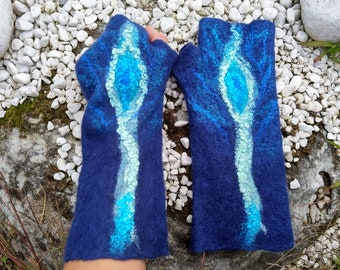 Felted mittens, felt gloves, felt mittens for women, blue mittens, warm mittens, natural wool, wool mittens