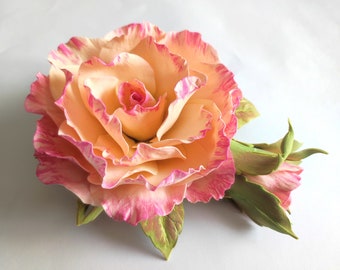 Brooch "Delicate rose" with a bud. Flower pin. An elegant gift for her. Decoration for clothes.