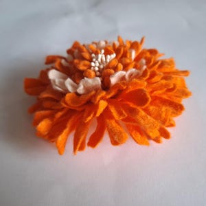 Brooch Flower of felted wool, Gift for her. Brooch orange chrysanthemum