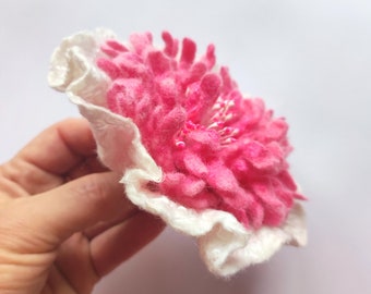 Felted flower brooch, wool brooch, wool decoration for her, beautiful gift,  pin corsage flower felt.