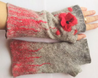 Gray felt fingerless gloves. Gray with red poppy. Felt wool mittens. Bright hand accessory.