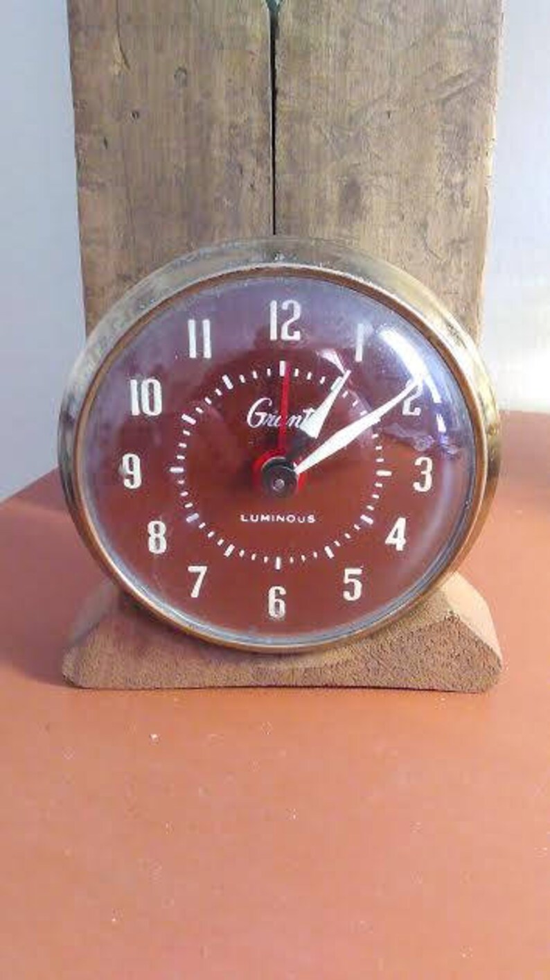 Vintage Grants Luminious Wind up Alarm Desk Clock Etsy