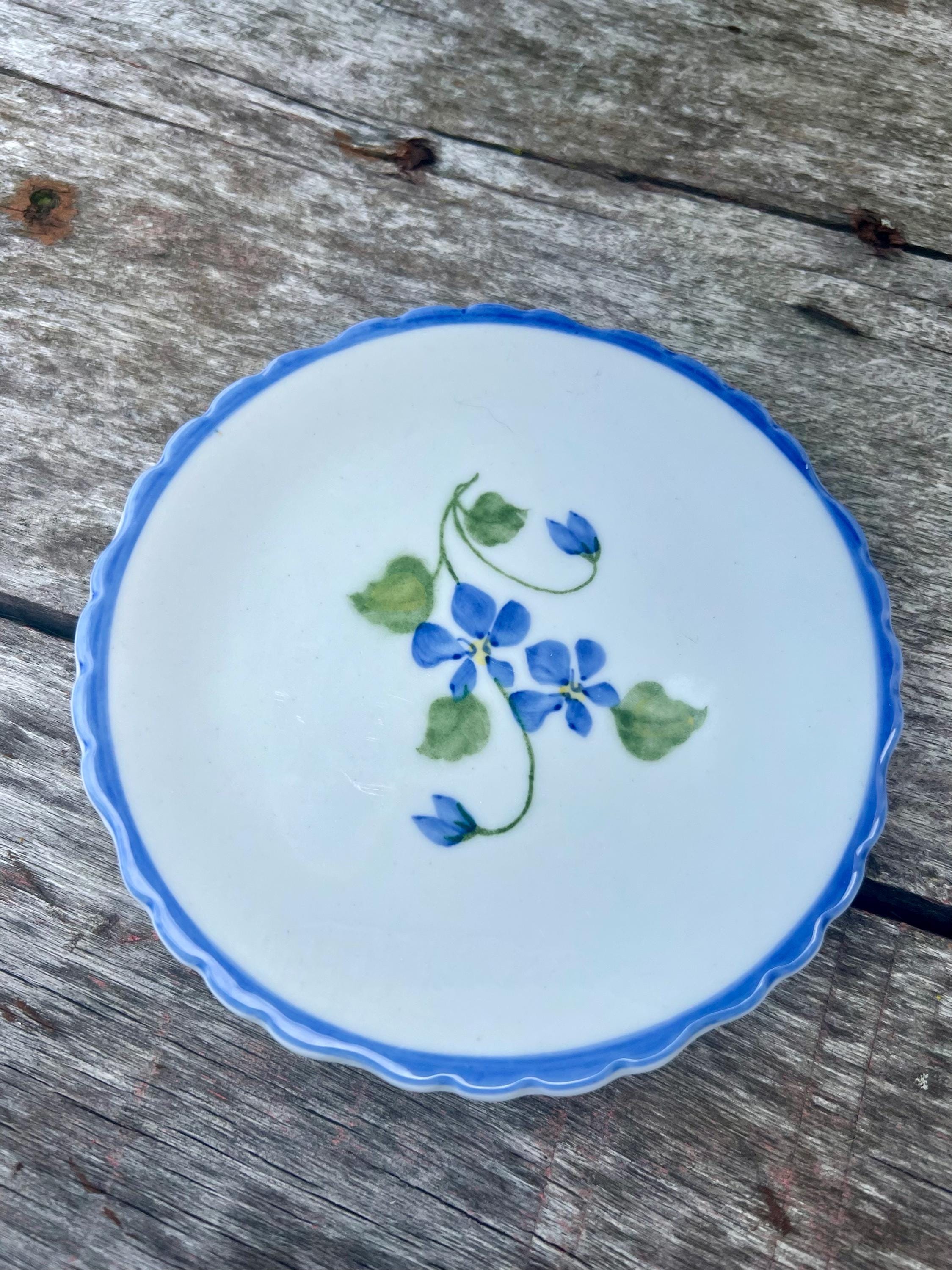 Vintage Mini Plates Tea Set Plates Scalloped Edges Small Finger ...
