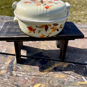 Halls Autumn Leaf Covered Casserole Dish Superior Quality Kitchenware Ovenware Made in the USA Serving Dishes Gold Trim