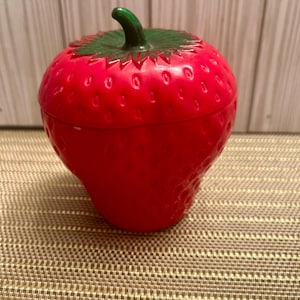 Vintage Strawberry Covered Jam Dish Jar with Lid Strawberries Summer Fruit Home Decor Kitchen Storage Container Gift Ideas Hazel Atlas Glass
