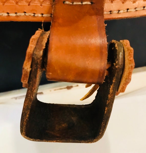 Vintage Handmade Leather Tooled Horse Saddle Shou… - image 7