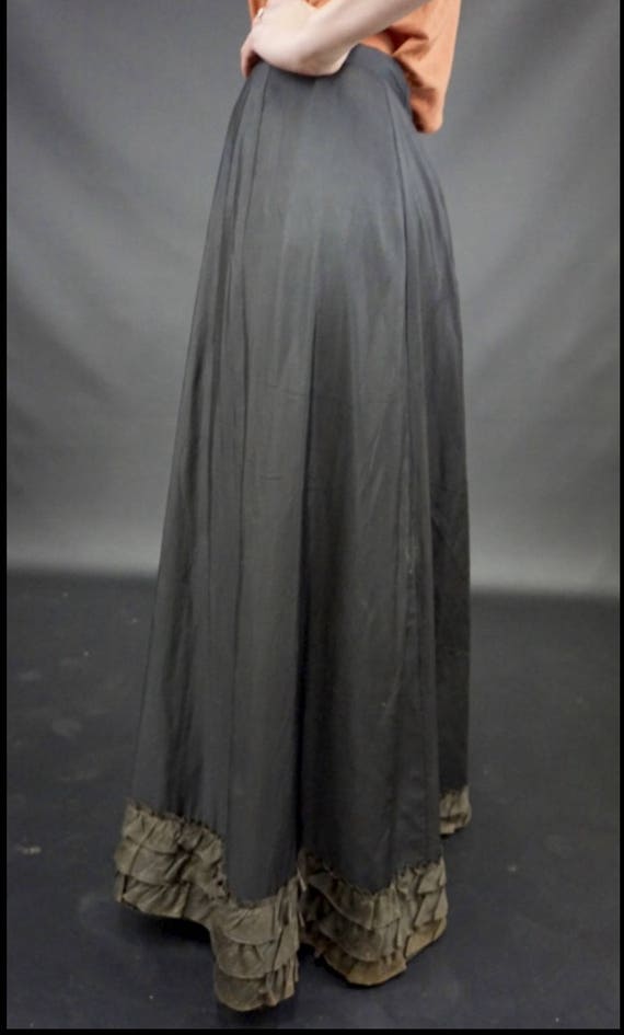 Black Edwardian Petticoat/Lawn Skirt/Dickens/Down… - image 9