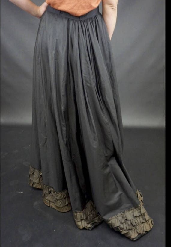 Black Edwardian Petticoat/Lawn Skirt/Dickens/Down… - image 5