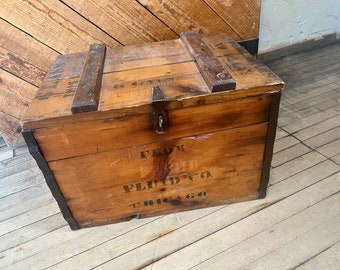 Embalming Fluid Crate Wooden Trunk Medical Coroner Equipment Oddity Decor Oddities Embalming Fluid Bottle Trunk Pharmaceuticals Halloween De