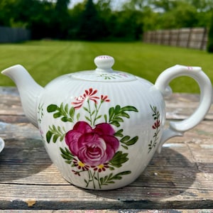 Handgemalt Rose Porcelain Tea Pot Handpainted Roses Wedding Decor Shabby Chic Mix Match China Tea Garden Party Gift Ideas
