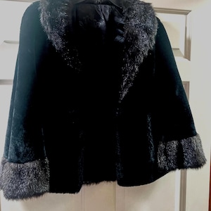 Vintage Faux Fur Capelet by Regina Glenara Mid Century Shawl Black Capes Formal Casual Classy Hollywood Glam 1960s Coats Shawls