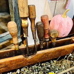 Antique Wood Handled Screwdrivers Rustic Home Decor Screwdriver Farmhouse Cabin Decor Vintage Tools Craft Room Supplies Wood Working Tool