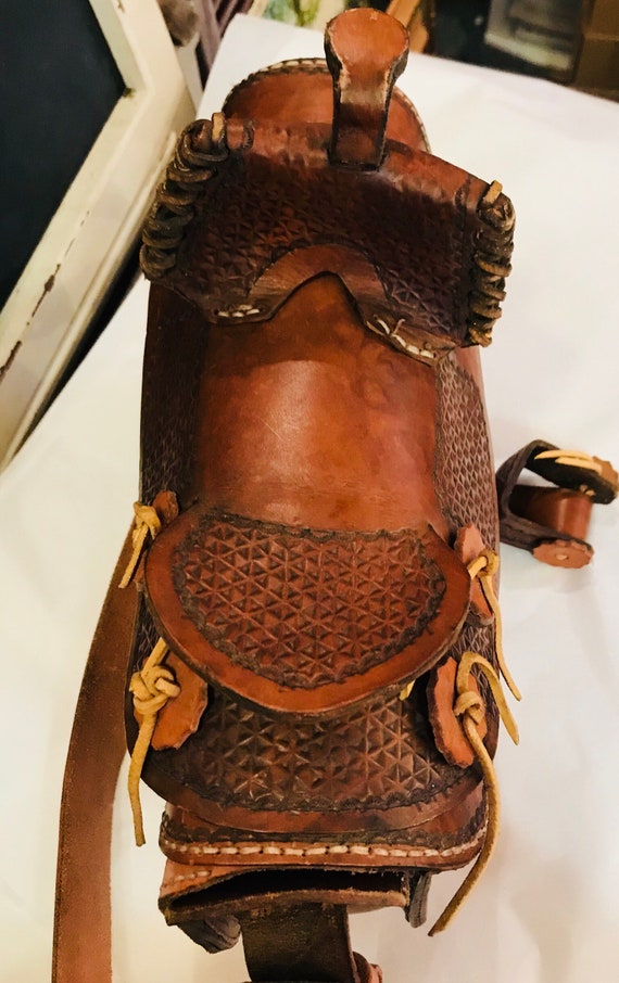 Vintage Handmade Leather Tooled Horse Saddle Shou… - image 9