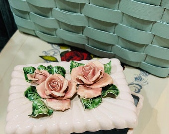 Rose Covered Trinket Dish Country Cottage Shabby Chic Farmhouse Decor Modern Flowers Wedding Gifts Covered Box Roses Pink Vanity Dresser