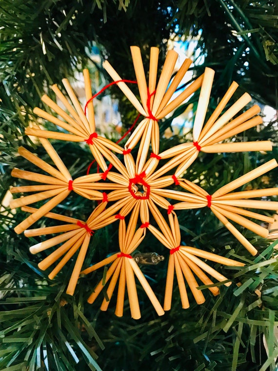 Straw Star Decor