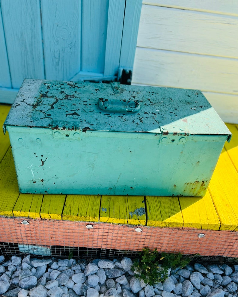 Vintage Metal Tool Box Chest Industrial Home Decor Chippy Etsy