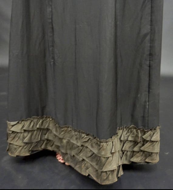 Black Edwardian Petticoat/Lawn Skirt/Dickens/Down… - image 8