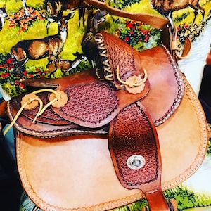 Vintage Handmade Leather Tooled Horse Saddle Shoulder Bag/Purse/