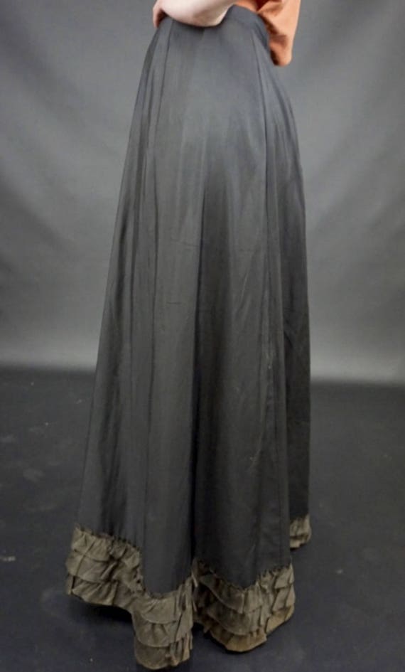 Black Edwardian Petticoat/Lawn Skirt/Dickens/Down… - image 4