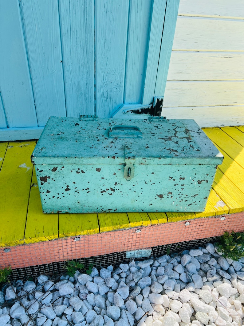 Vintage Metal Tool Box Chest Industrial Home Decor Chippy Etsy