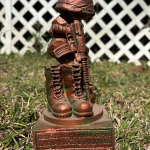 Military Marines Army Concrete Statue Memorial Hand Painted Aged Bronze (READ DESCRIPTION)