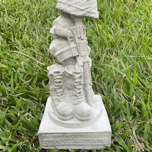 Military Marines Army Concrete Statue Memorial (READ DESCRIPTION)