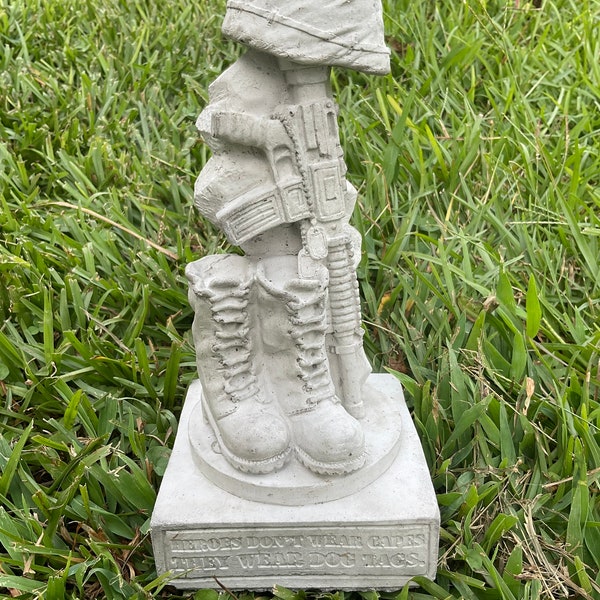 Military Marines Army Concrete Statue Memorial (READ DESCRIPTION)