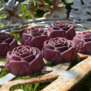 Set of 6 Solid Concrete Red Roses Garden Garden Lawn Ornaments Rose Buds Petals Vintage Rustic Style