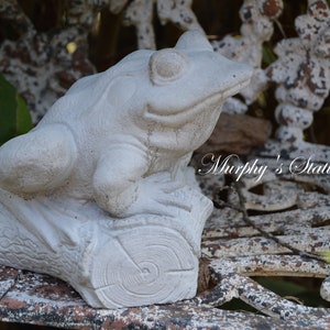 Frog Toad on Log Solid Concrete Statue image 2