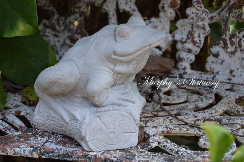 Frog Toad on Log Solid Concrete Statue image 2