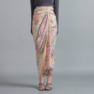 Nonarara Lilit Dobi Alla storlekar, Etnisk batik omlottkjol, Batikmönsterkjol, Omlottkjol, Batikkjol