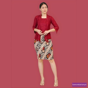 Modern Batik Floral Design Perfect for Graduation,Kebaya Dress,Kebaya,Kebaya Modern,Kebaya Encim,Kebaya Bali,Kebaya Set,Kebaya Indonesia