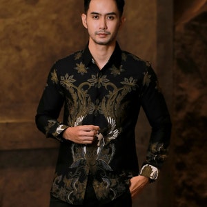 Abimayu I Exquisite premium batikshirt met lange mouwen van Lakhsana Batik, batik voor heren, batikshirt, batik voor heren