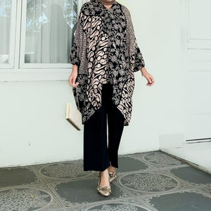 Stylish Mozalica Aura Modern Batik Blouse Elevate Your Wardrobe, Batik Dress, Batik, Boho Dress, Bohemian Dress,  Ethnic Dress