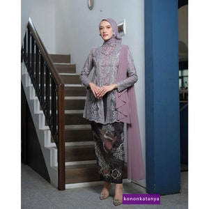 Kinara Essence Moderne Eleganz in Eliza Batiks Kutubaru Kebaya Collection, Verlobung und besondere Anlässe, Kebaya Batik, Kebaya Modern