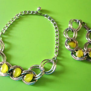 Vintage Yellow necklace choker bracelet set ,50s,vintage plastic, gold tone jewelry Free Shipping