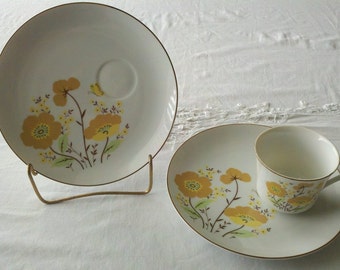 Vintage Teacup and two Snack Plates made in Japan