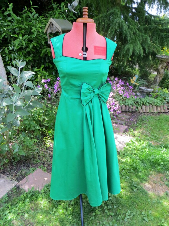 emerald green dress uk