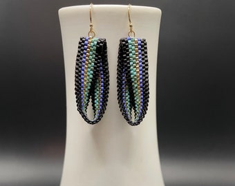 Peyote Stitch Woven Earrings, Möbius Strip Peyote Stitch Earrings, Black earrings, woven earrings, Artisan Jewelry, Sher Berman