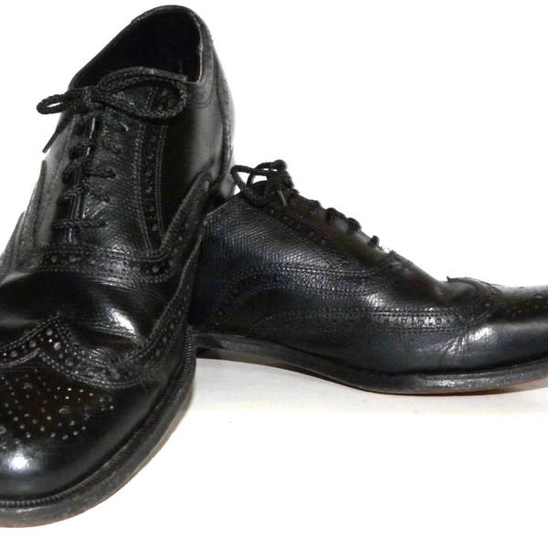 Vintage Florsheim Wingtip Shoes | Black Leather Brogues Oxford Leather | Men's size 10 D