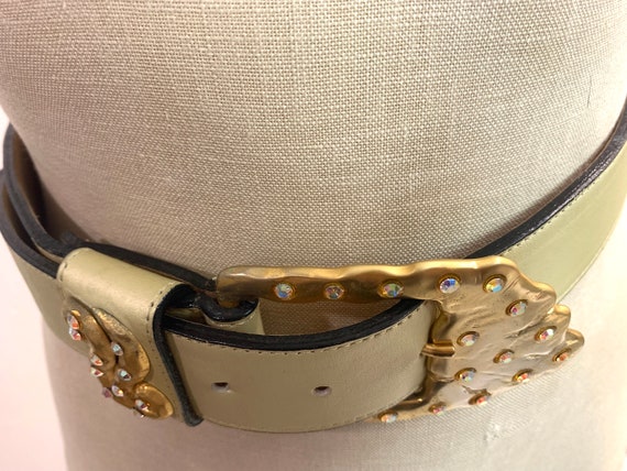 80s 90s Pale Gold Leather Belt w Large Gold Abstr… - image 7