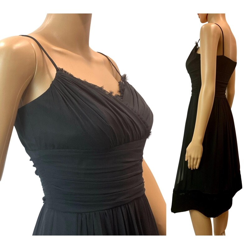 Empire waist-Prints of red black and beige and black