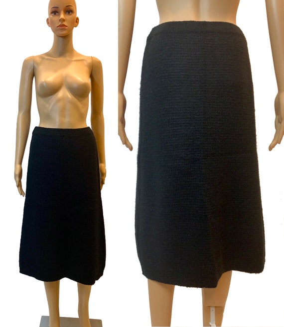 70s 80s Black Knit Below Knee Midi Skirt | Textur… - image 8