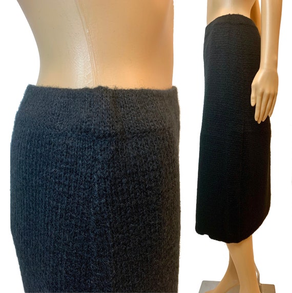 70s 80s Black Knit Below Knee Midi Skirt | Textur… - image 3