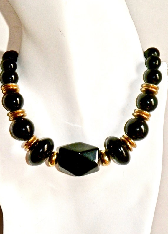 60s 70s  Black & Gold Lucite Beaded Necklace | Lar