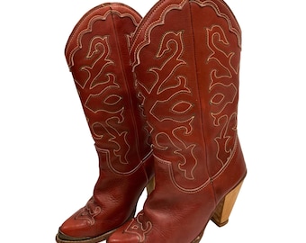 70s Zodiac Oxblood Embroidered Cowboy Boots w Heels | Burgundy 5 M